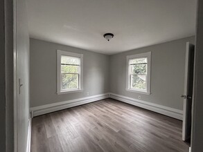 6 Swetts Ct in Watertown, MA - Foto de edificio - Building Photo