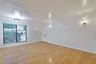 652 N Genevieve Ln in San Jose, CA - Building Photo - Building Photo