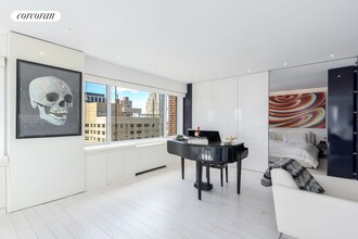 20 W 64th St in New York, NY - Building Photo - Building Photo