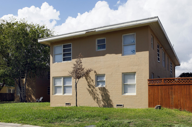 1301 Sixth St in Corpus Christi, TX - Building Photo - Building Photo