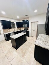 206 Cobble Stone Ct in Victoria, TX - Foto de edificio - Building Photo