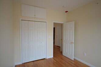 16 Chelsea St, Unit 3 in Boston, MA - Foto de edificio - Building Photo