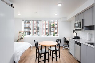 Thirty-One Apartments in Seattle, WA - Building Photo