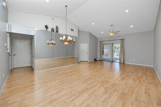 2411 Bentley Dr in Palm Harbor, FL - Building Photo - Building Photo