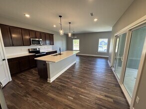 107 S Shay Rd in Andover, KS - Building Photo - Building Photo