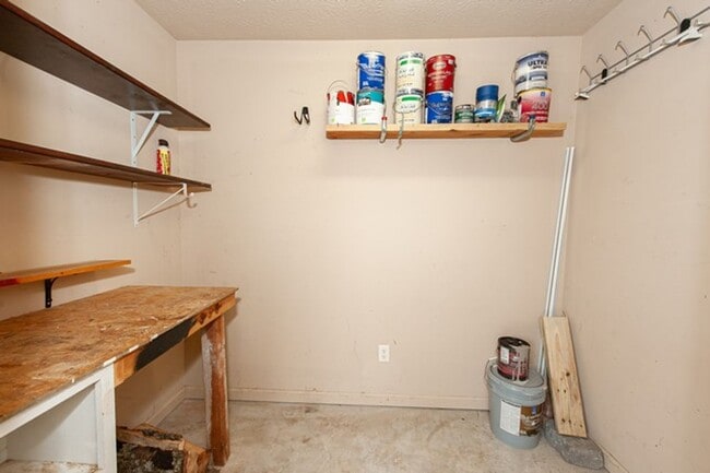 8740 Lindsey Ln in Montgomery, AL - Building Photo - Building Photo