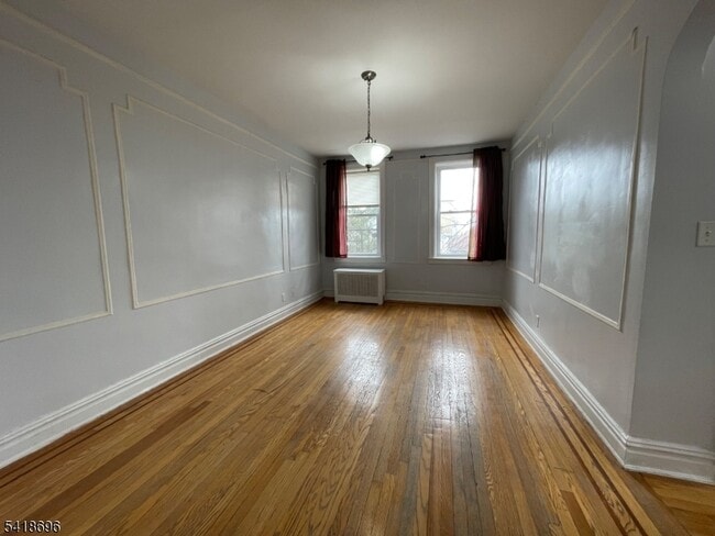 32 Woodcliff Ave in North Bergen, NJ - Building Photo - Building Photo