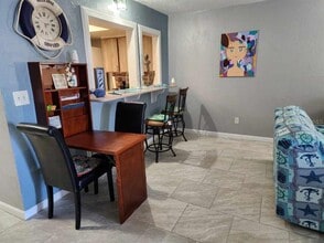 400 Auburn Dr in Daytona Beach, FL - Building Photo - Building Photo