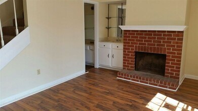 900 Whitworth St in Jackson, MS - Building Photo - Building Photo