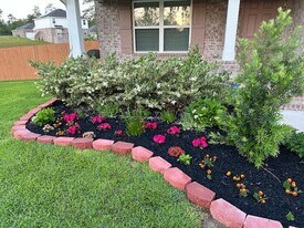 6726 Sarah Ann Way in Laurel Hill, FL - Building Photo