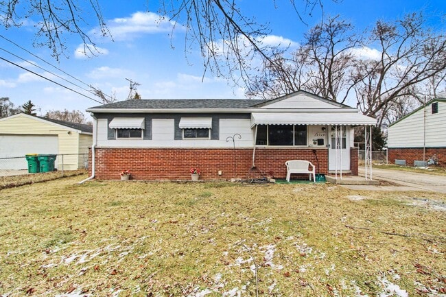 property at 2329 Brooktree Ct