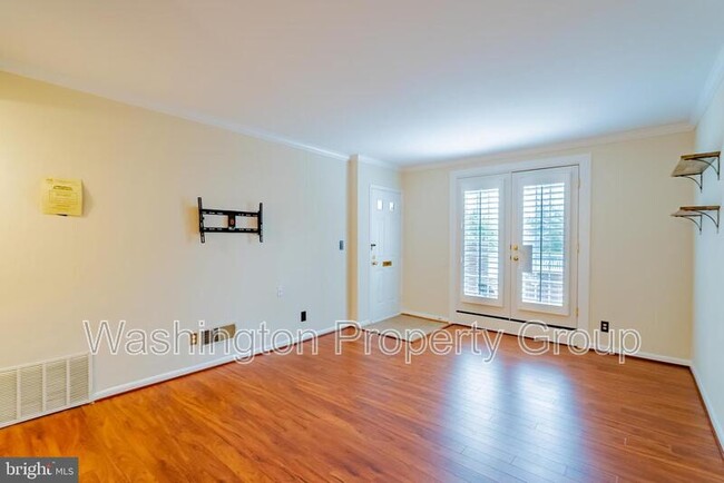 2723 S Walter Reed Dr in Arlington, VA - Building Photo - Building Photo