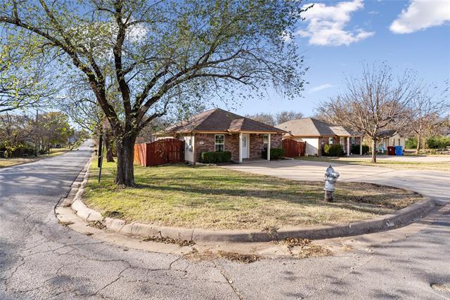 202 N Harrison Ave in Sherman, TX - Building Photo - Building Photo