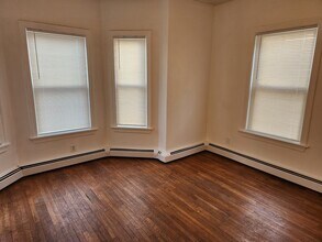 107 Hollingsworth St in Lynn, MA - Building Photo - Building Photo