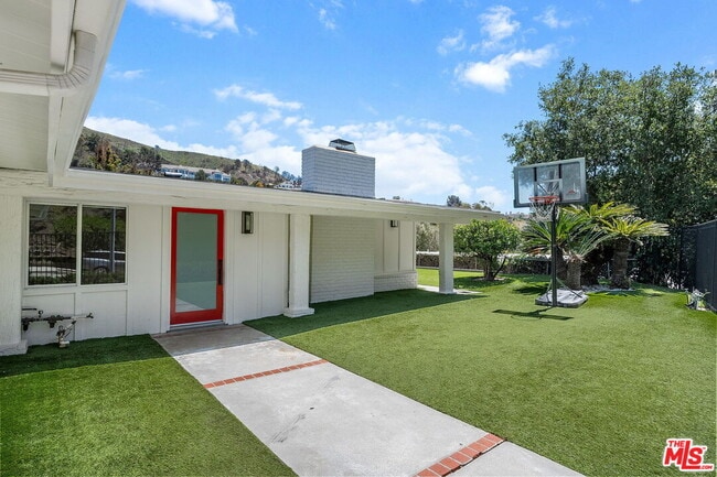 property at 1300 Bienveneda Ave