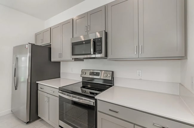 1256 Preston Ests Cir in Vero Beach, FL - Building Photo - Building Photo