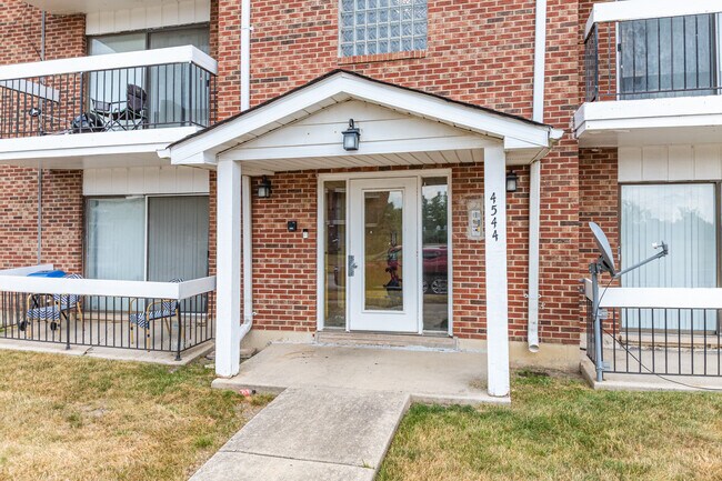 4544 Heartland Dr in Richton Park, IL - Building Photo - Building Photo