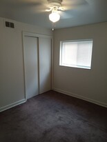 5821 Stieren Dr, Unit 5821-17 in High Ridge, MO - Building Photo