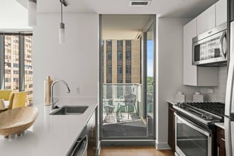 68 E Lake St in Chicago, IL - Building Photo - Building Photo