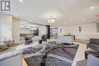 20-1120 N Park Rd in Vaughan, ON - Building Photo - Building Photo