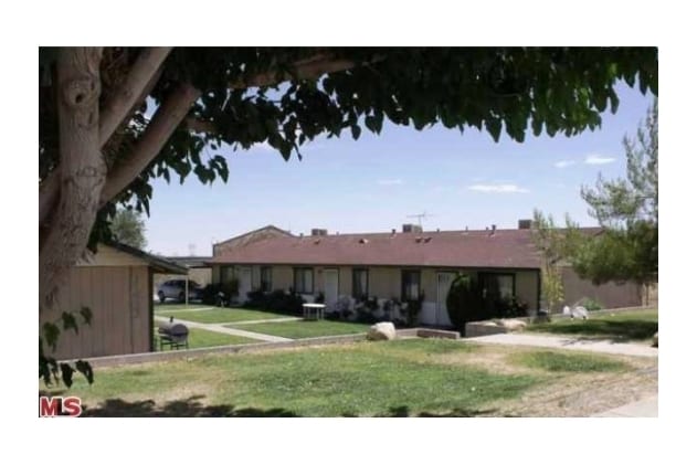 12633 E Avenue V10 in Pearblossom, CA - Building Photo - Building Photo