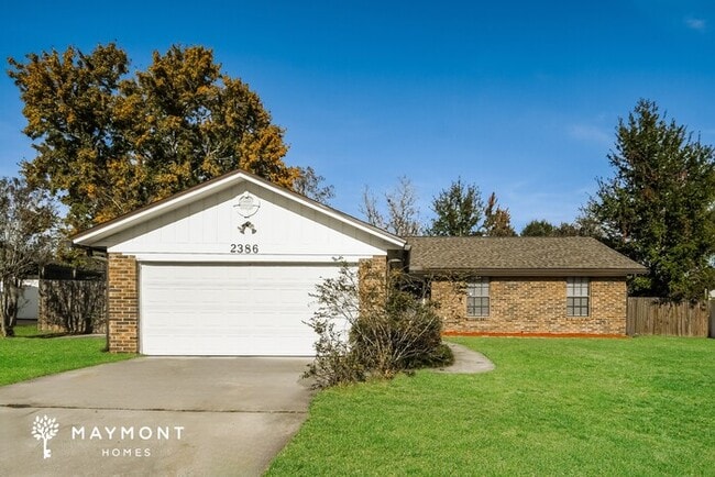 property at 2386 Dundee Ct E