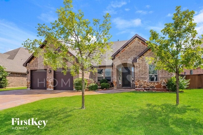 property at 723 La Paloma Rd