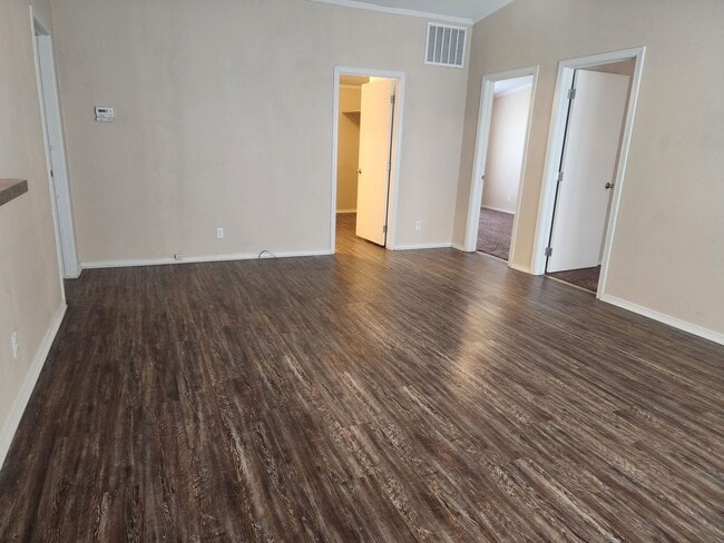 333 E Lime St in Portales, NM - Building Photo - Building Photo