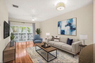 438 NE 2nd Ave in Fort Lauderdale, FL - Foto de edificio - Building Photo