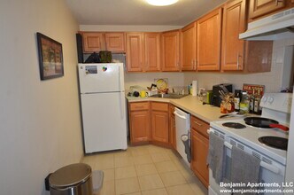 60 Homer Ave, Unit 508 in Cambridge, MA - Foto de edificio - Building Photo