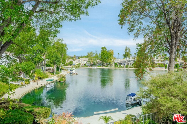 4618 Park Mirasol in Calabasas, CA - Building Photo - Building Photo