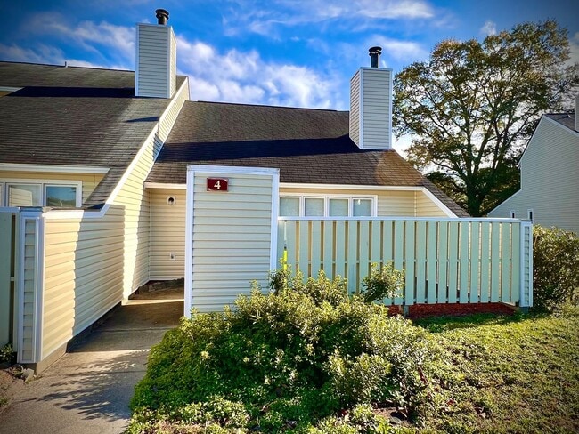 property at 4 Pillory Cir