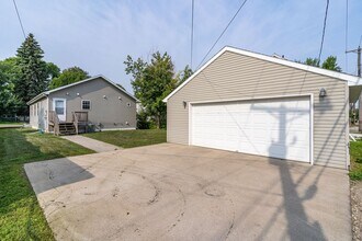 418 N 4th St in Grand Forks, ND - Building Photo - Building Photo