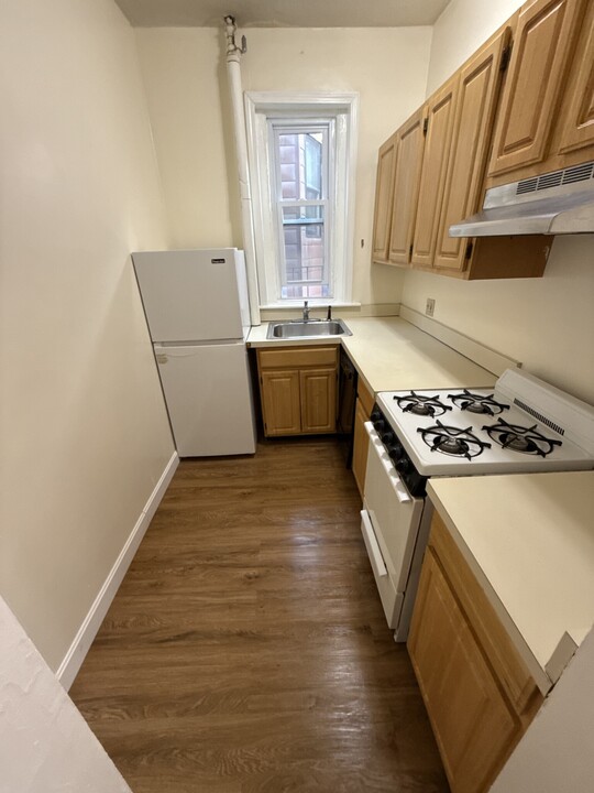 463 Park Dr, Unit 19 in Boston, MA - Building Photo