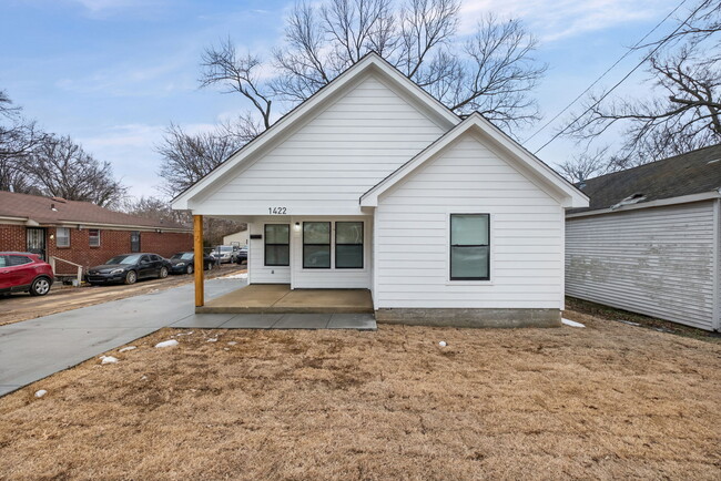 property at 1422 Rozelle St