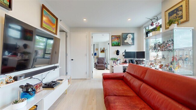 40-22 61st St in Queens, NY - Building Photo - Building Photo