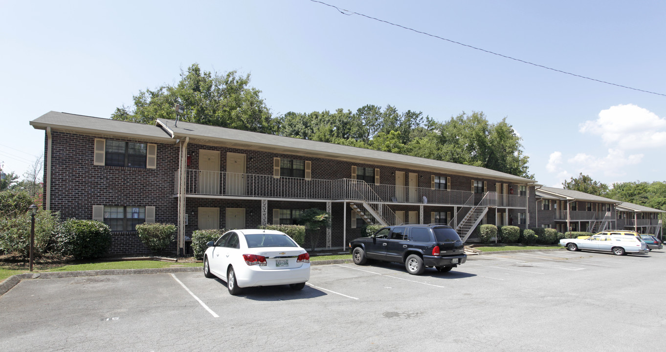 Zaina Apartments in Knoxville, TN - Foto de edificio