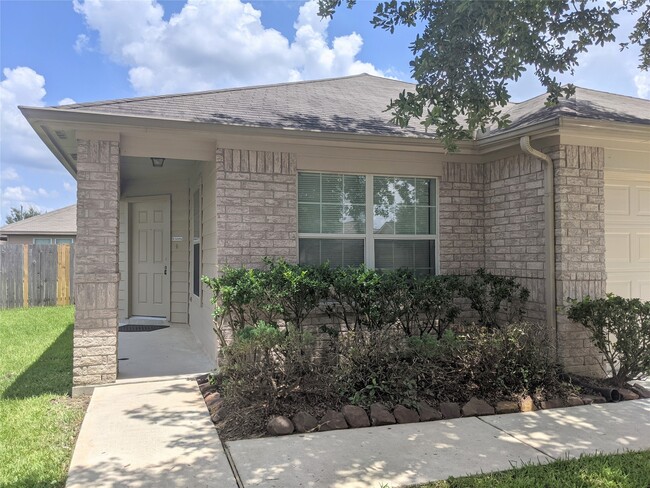 19031 Telford Way in Tomball, TX - Building Photo - Building Photo