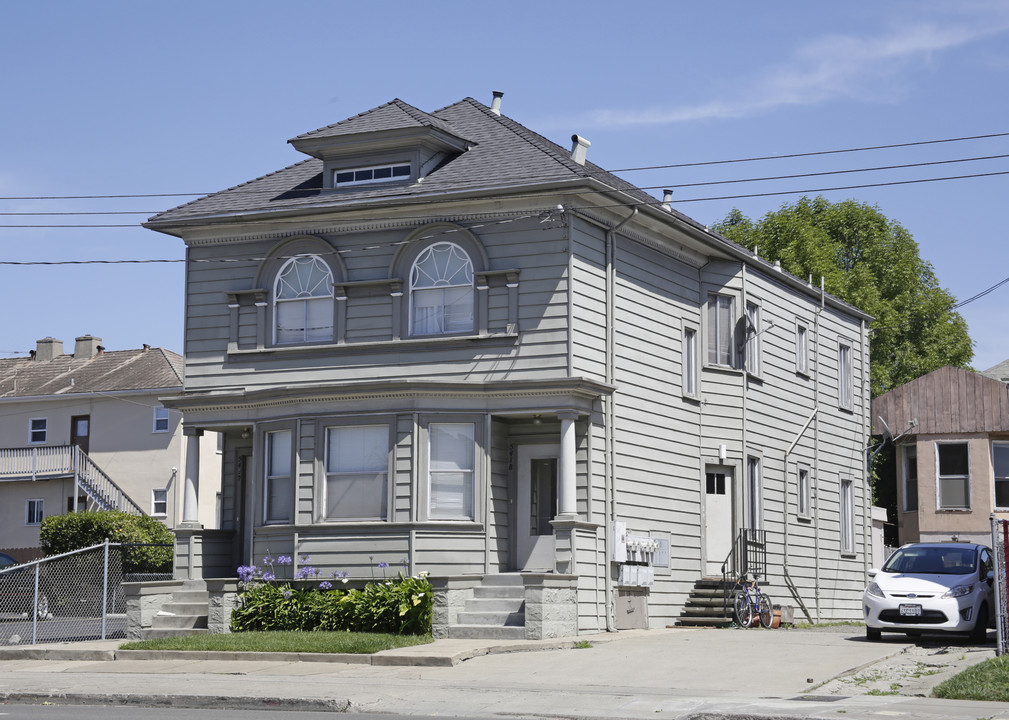 5418 Telegraph Ave in Oakland, CA - Foto de edificio