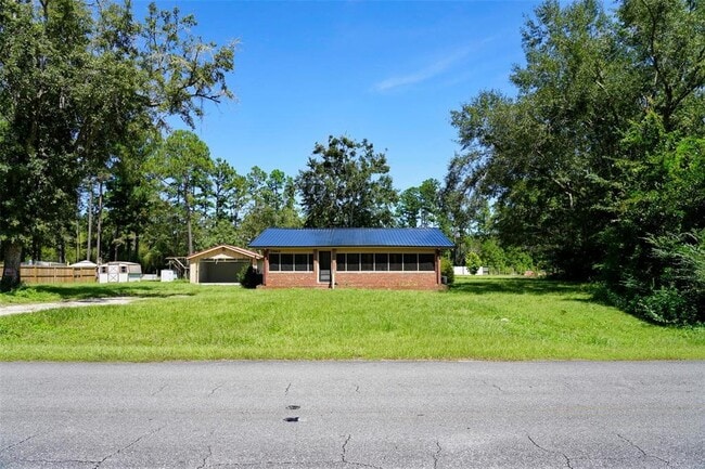 2960 Co Rd 381 in Wewahitchka, FL - Building Photo - Building Photo