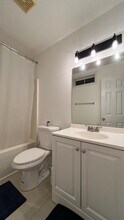 301 Winners Cir S, Unit Room 1 in Jacksonville, NC - Building Photo - Building Photo