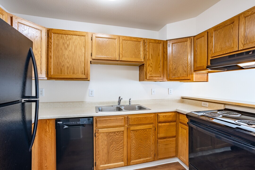 Trail Ridge Flats and Townhomes in Longmont, CO - Building Photo