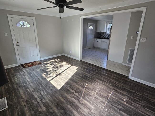 802 S Kilbourne Rd in Columbia, SC - Building Photo - Building Photo