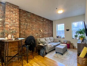 21 Cleveland Pl in Boston, MA - Building Photo - Building Photo