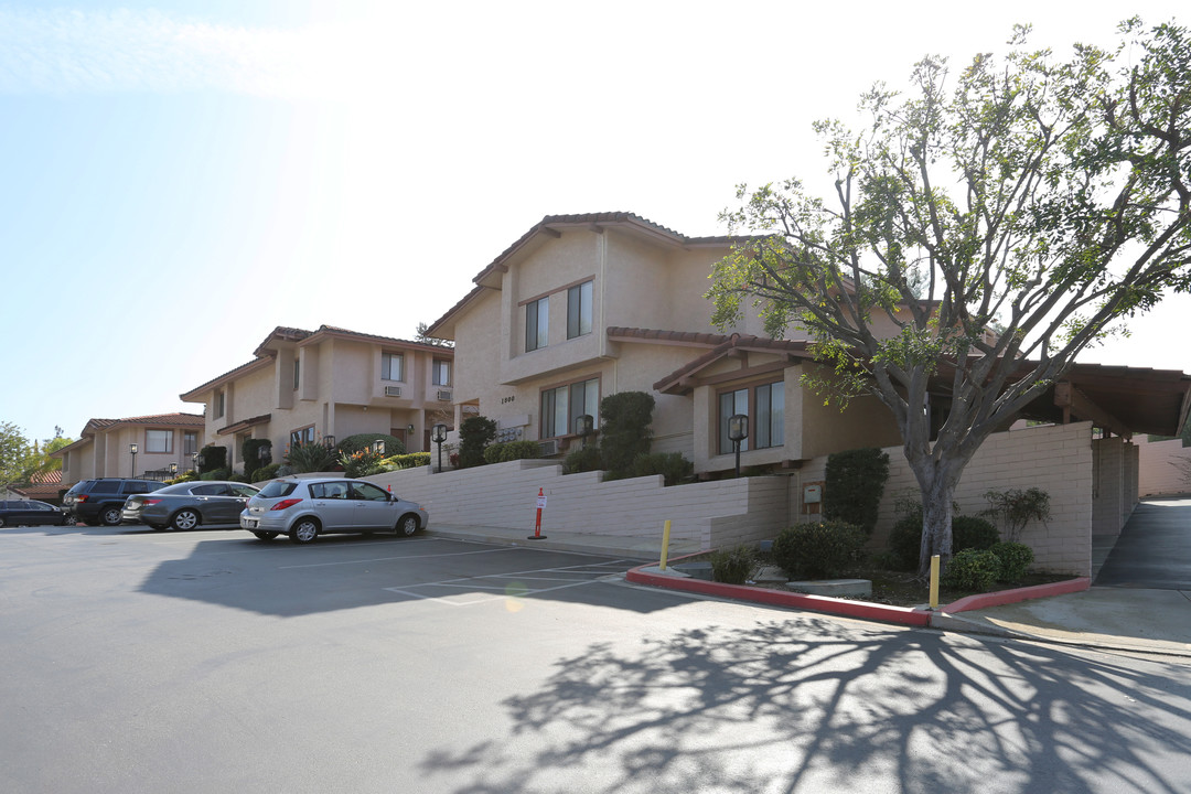 Rachel Terrace in Thousand Oaks, CA - Building Photo