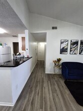 2031 Cascades Blvd in Kissimmee, FL - Building Photo - Building Photo