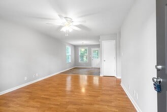 354 Woodale Dr in Clarksville, TN - Building Photo - Building Photo