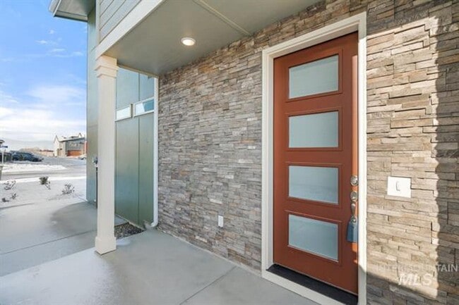 352 N Tessa Ln in Meridian, ID - Building Photo - Building Photo