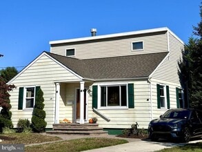 56 Stanford Rd in Cherry Hill Township, NJ - Building Photo - Building Photo