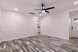 6251 Arapaho Rd in El Paso, TX - Building Photo - Building Photo